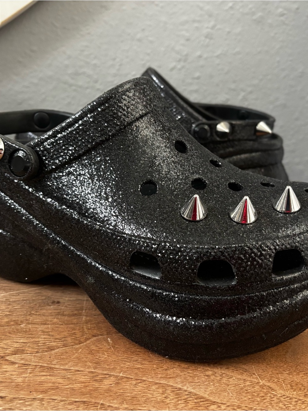 Crocs Black Glitter Studded Platform Bae Clogs Women 10 NWT